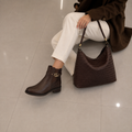 Conjunto castanho
