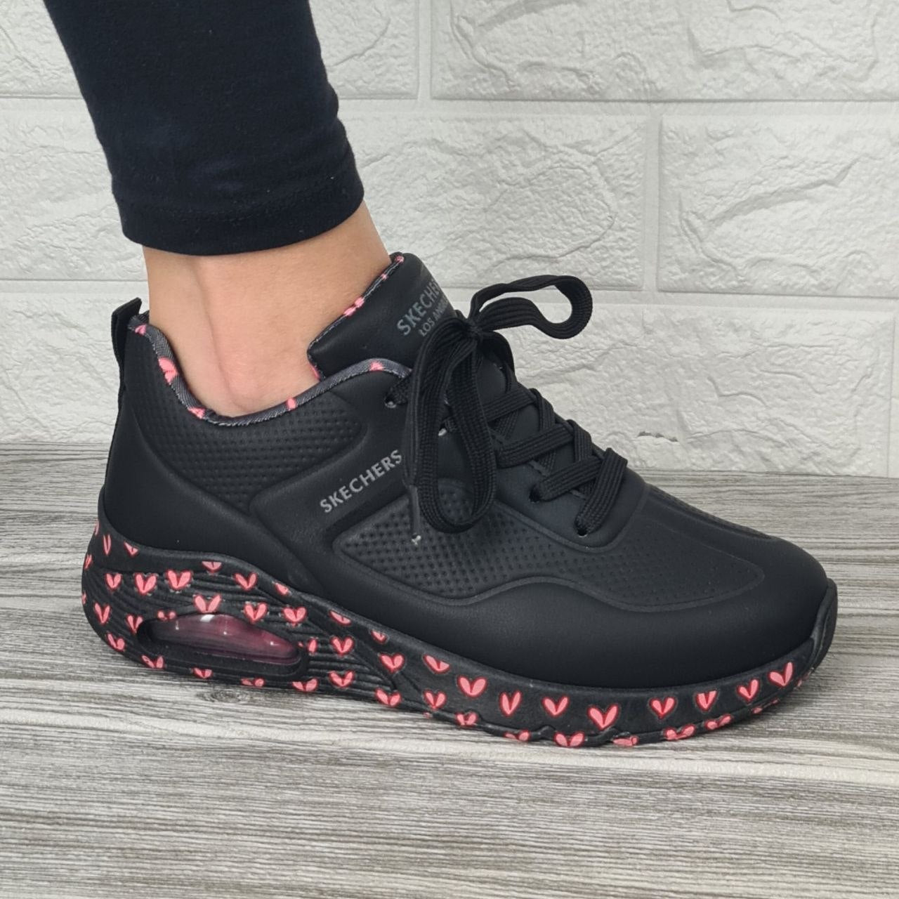 Skechers