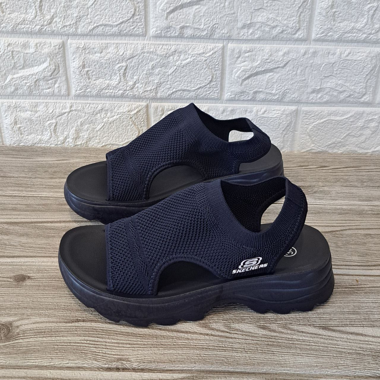 Sandália Skechers Azul