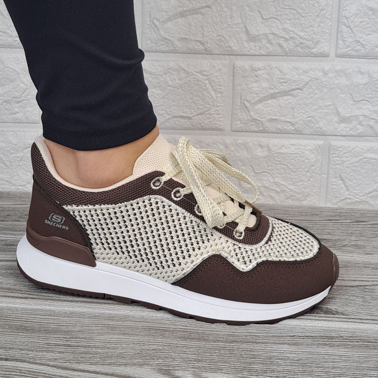 Skechers