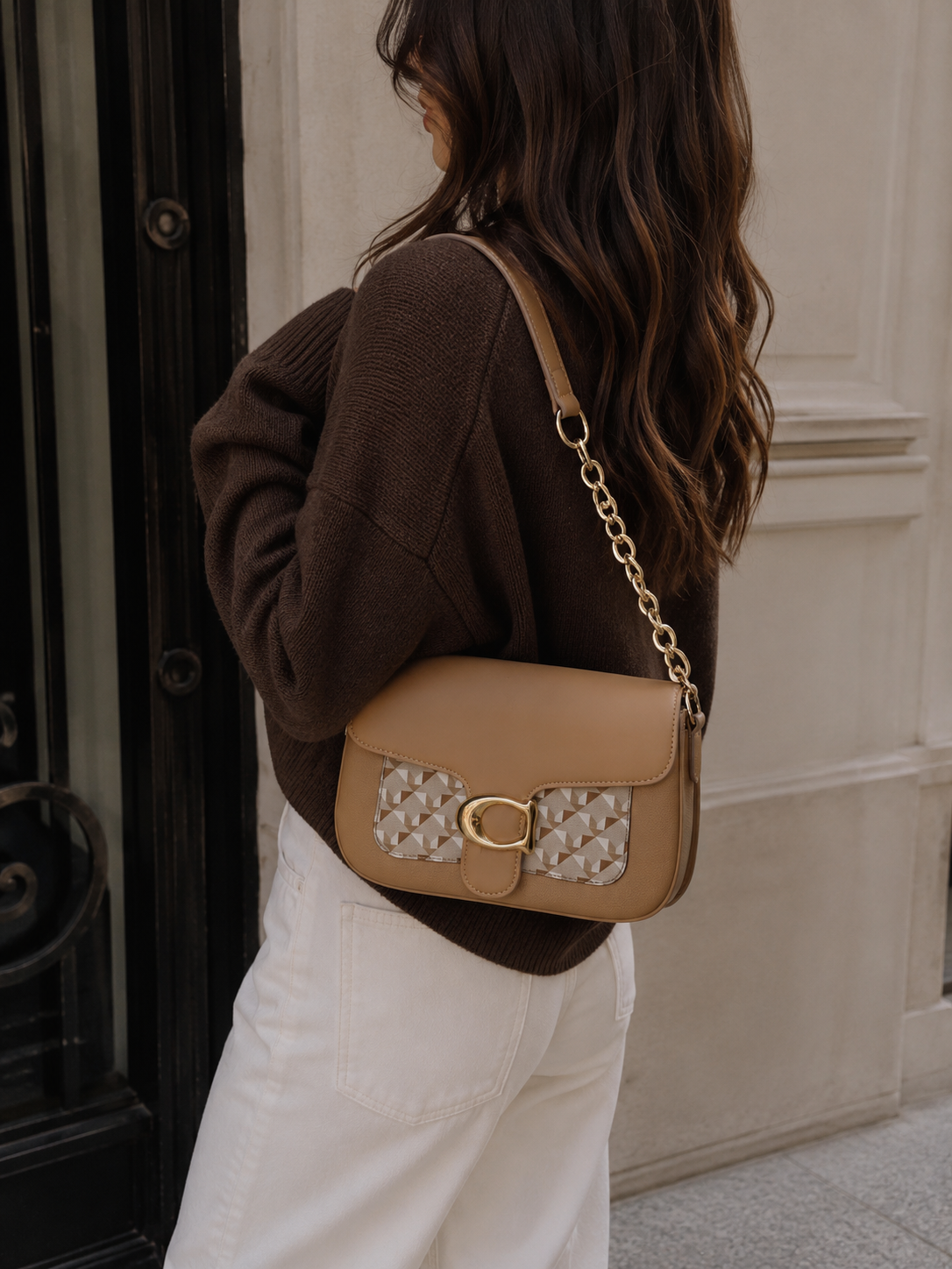 Mala khaki