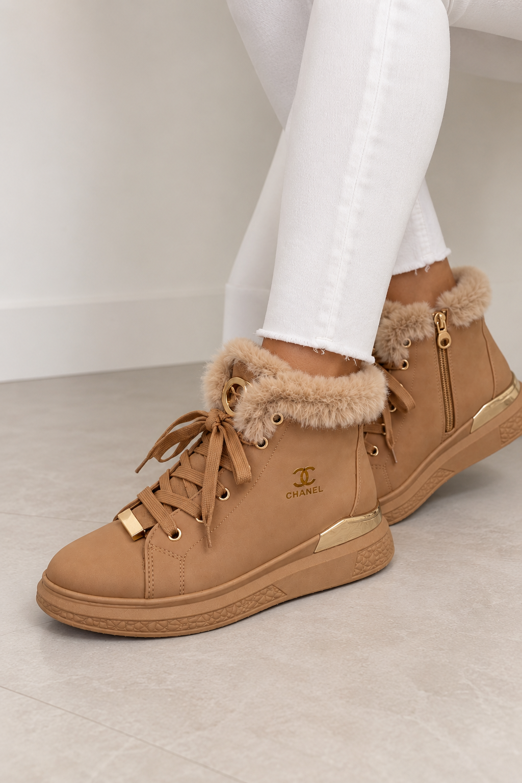 Bota Chanel Camel
